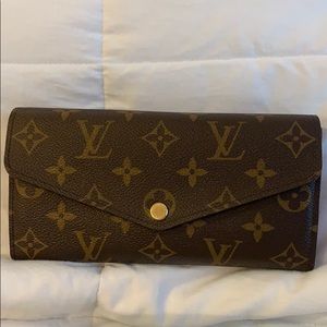Louis Vuitton Sarah Monogram Wallet